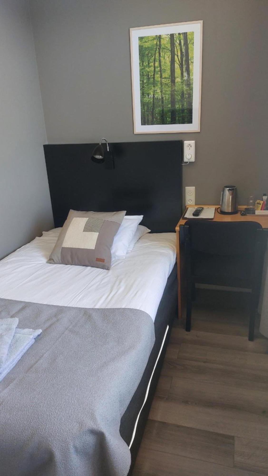 Hotel Bishops Arms Mora Quarto foto